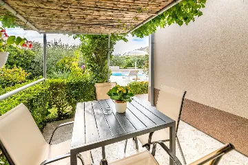 Baška Apartment with Pool for up to 4 Guests