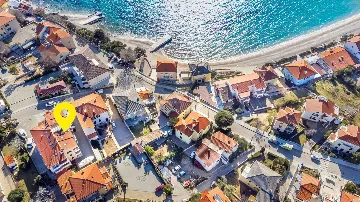 Apartment for Up to 5 with Balcony in Baška