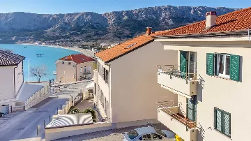Apartment for Up to 5 with Balcony in Baška