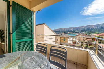 Apartment for Up to 5 with Balcony in Baška