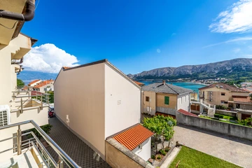 Apartment for Up to 5 with Balcony in Baška