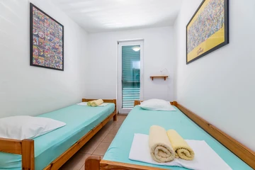 Apartment for Up to 5 with Balcony in Baška