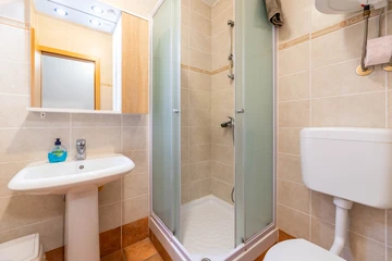 Apartment for Up to 5 with Balcony in Baška