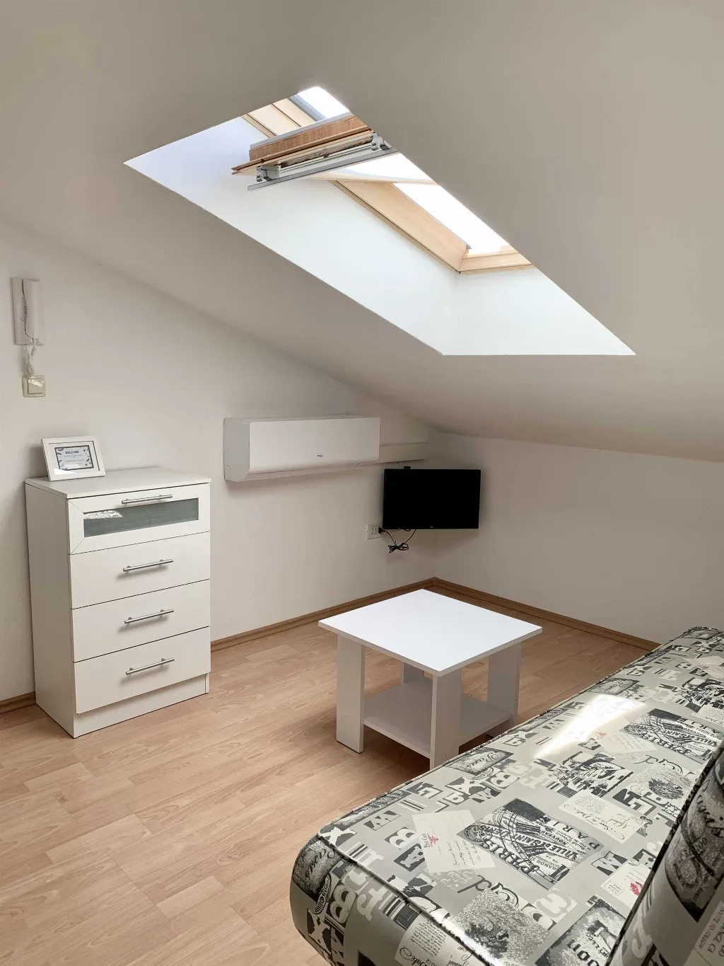 Studio Apartment in Baška with Terrace & Sea View