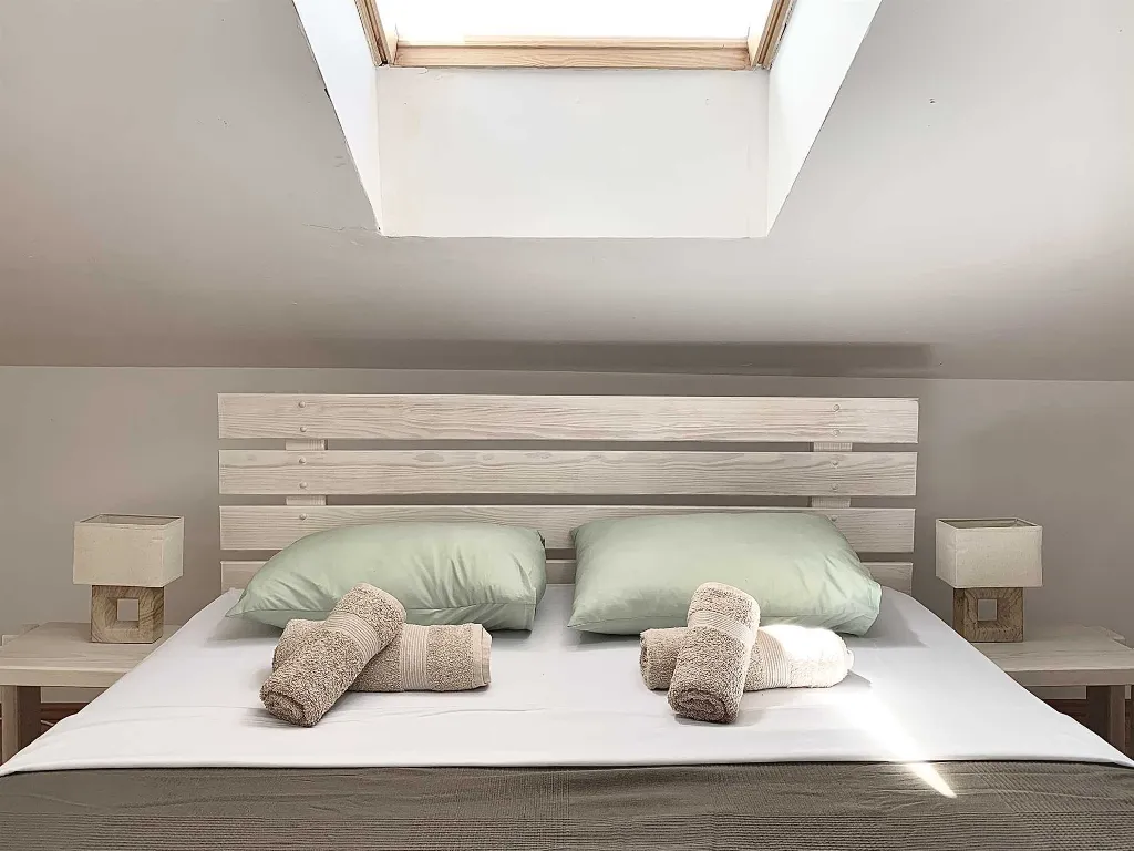 Studio Apartment in Baška with Terrace & Sea View