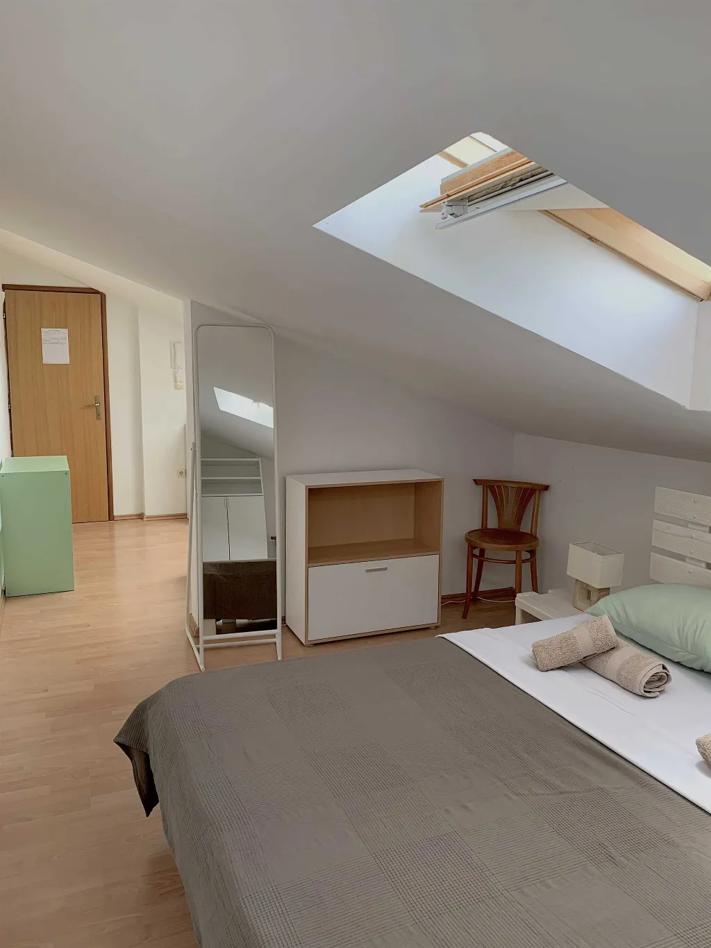 Studio Apartment in Baška with Terrace & Sea View