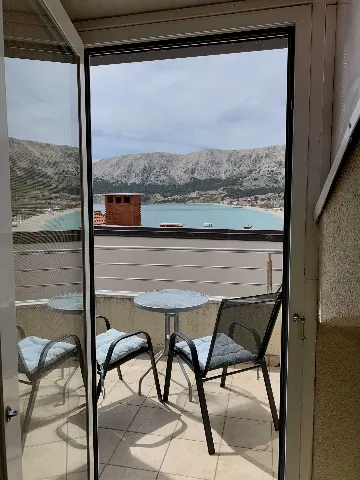 Studio Apartment in Baška with Terrace & Sea View