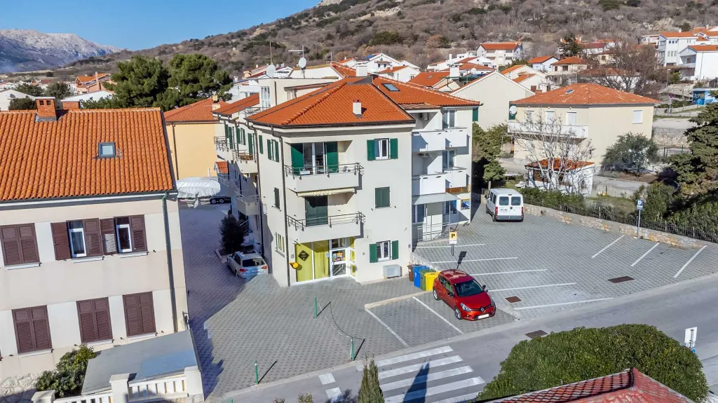 Studio Apartment in Baška with Terrace & Sea View