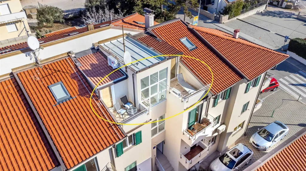 Studio Apartment in Baška with Terrace & Sea View