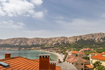 Studio Apartment in Baška with Terrace & Sea View