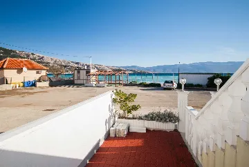 Sea-Front Apartment for 2 in Baška, Croatia