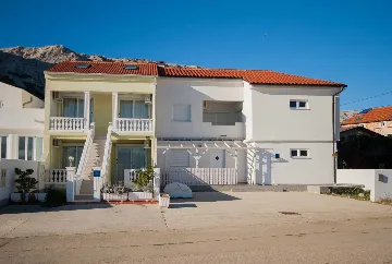 Sea-Front Apartment for 2 in Baška, Croatia