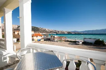 Two-Bedroom Duplex Apartment in Baška for 4