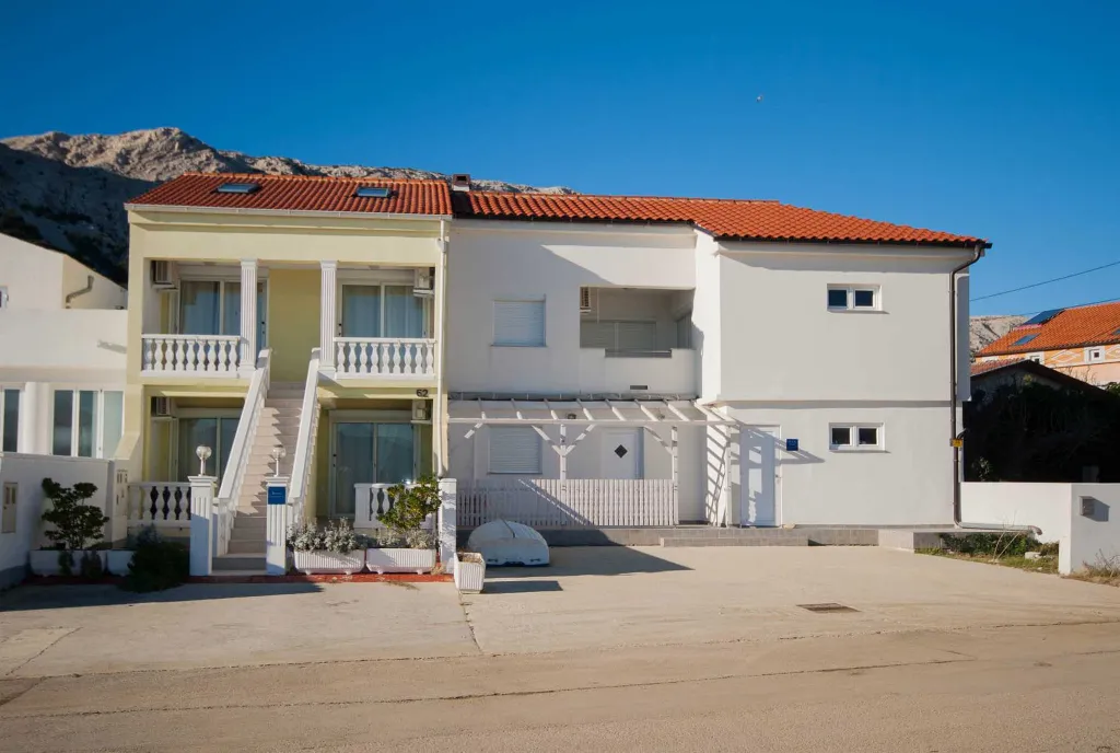 Two-Bedroom Duplex Apartment in Baška for 4