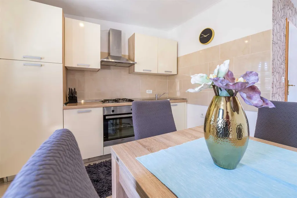 2-Bedroom Apartment in Baška for 4 Guests