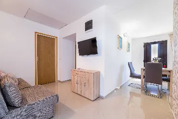 2-Bedroom Apartment in Baška for 4 Guests