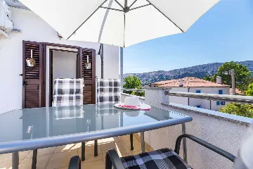 2-Bedroom Apartment in Baška for 4 Guests