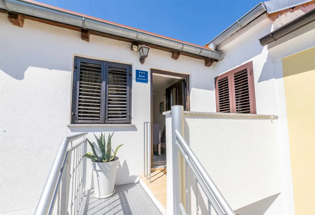 2-Bedroom Apartment in Baška for 4 Guests