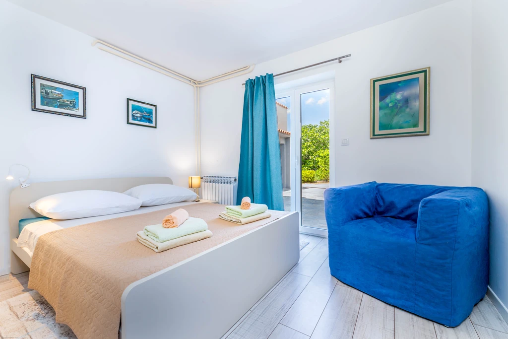 3-Bedroom Villa with Private Pool in Jurandvor