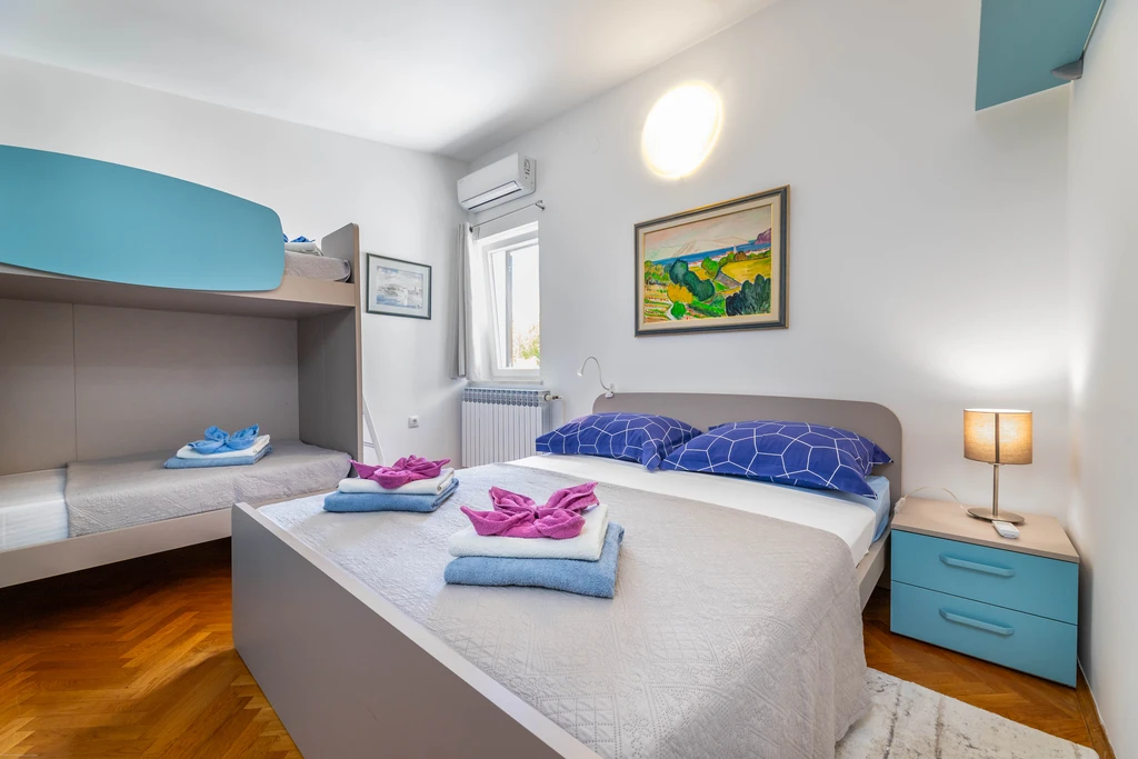 3-Bedroom Villa with Private Pool in Jurandvor