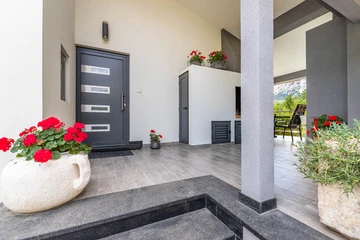 3-Bedroom Villa with Private Pool in Jurandvor