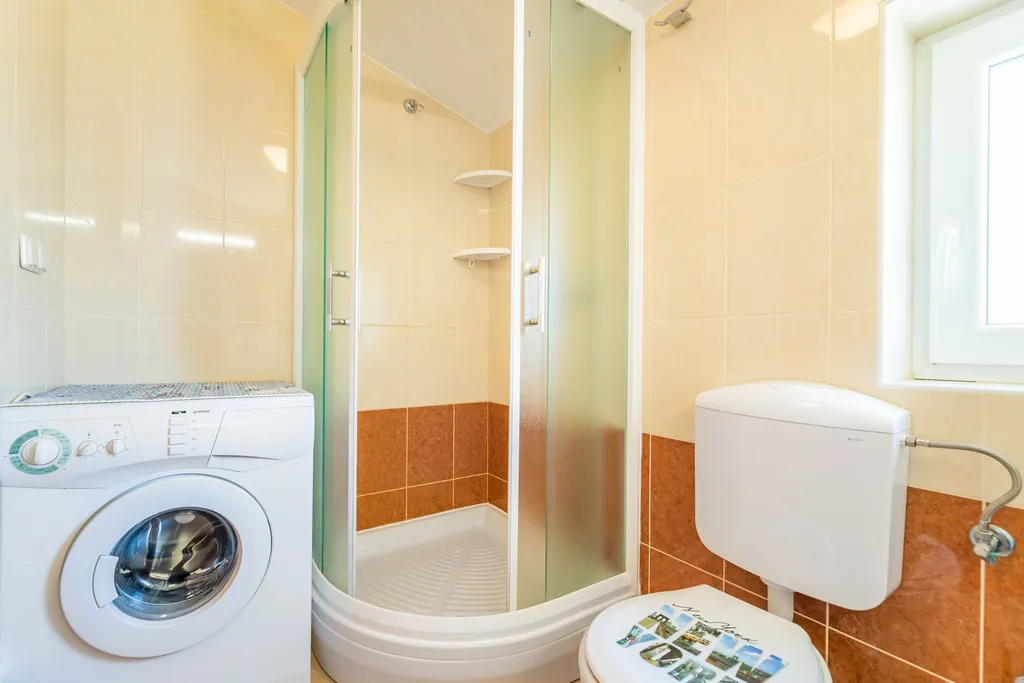1-Bedroom Apartment in Baška for Up to 4 Guests