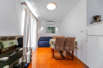 2-Bedroom Apartment in Baška for up to 5 Guests
