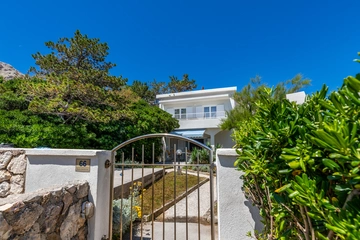 Two-Bedroom Apartment Near the Sea in Baška