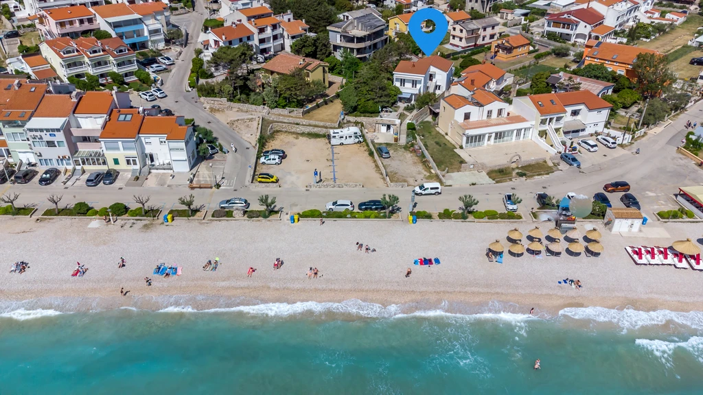 Two-Bedroom Apartment Near the Sea in Baška