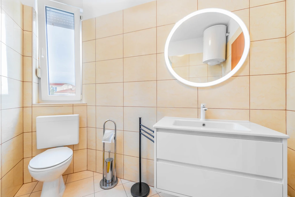 Apartment in Baška for Up to 4 Guests with Balcony