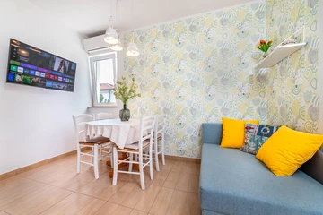 Apartment in Baška for Up to 4 Guests with Balcony