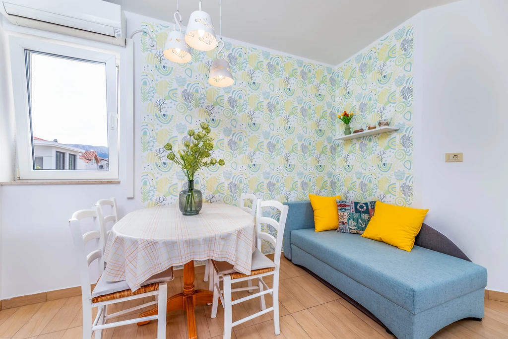Apartment in Baška for Up to 4 Guests with Balcony