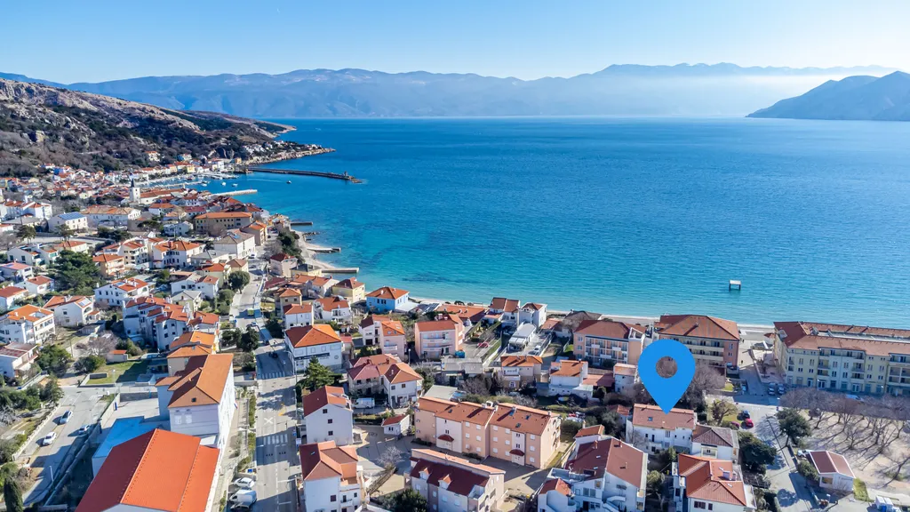 Apartment in Baška for Up to 4 Guests with Balcony