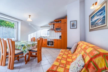 Baška 2-Bedroom Apartment with Terrace & Parking