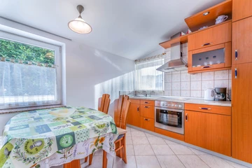 Baška 2-Bedroom Apartment with Terrace & Parking