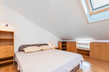 1-Bedroom Apartment with Terrace in Baška (2–3)