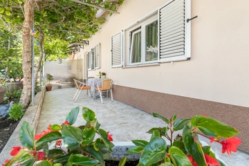One-Bedroom Apartment in Baška for Up to 3 Guests