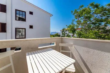 Baška 2-Bedroom Apartment for Up to 5 Guests