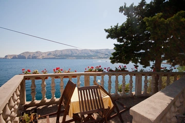 Two-Bedroom Apartment with Sea View in Baška
