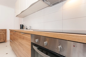 Baška Apartment for 4–5 Guests with Balcony & Parking