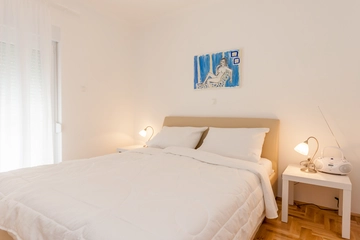 Baška Apartment for 4–5 Guests with Balcony & Parking