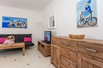 Baška Apartment for 4–5 Guests with Balcony & Parking