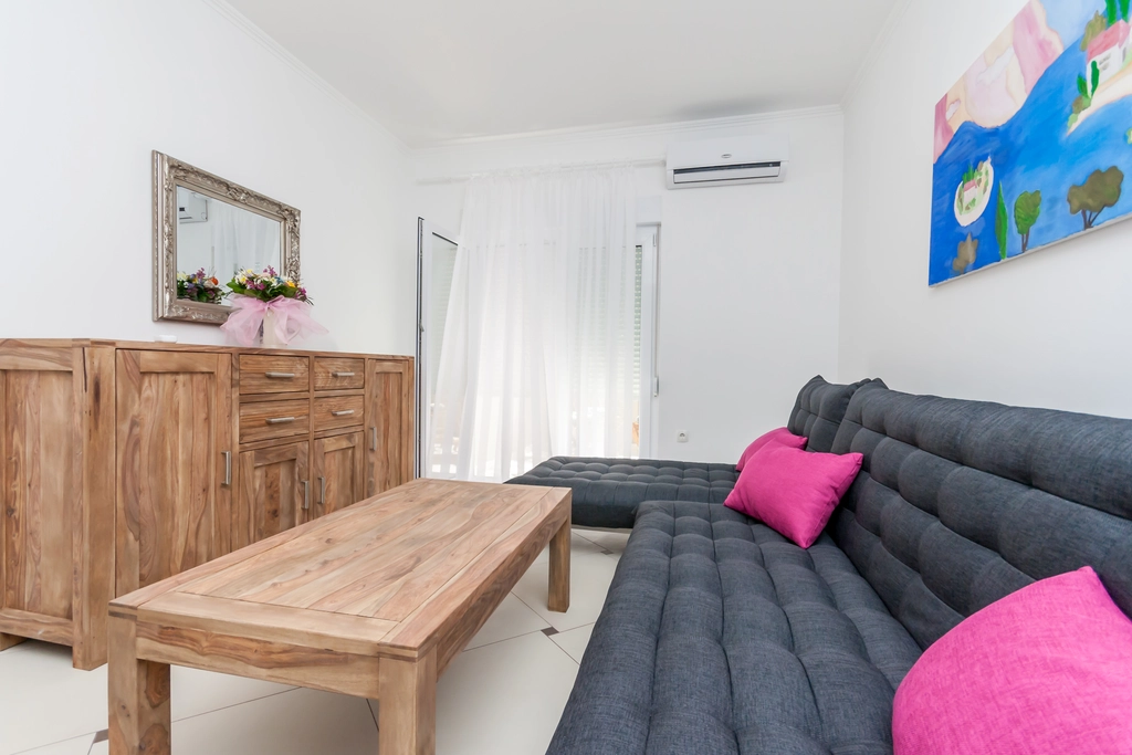 Apartment in Baška with Balcony and Parking