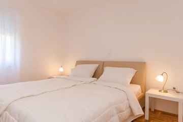 Baška 2-Bedroom Apartment with Balcony & Parking