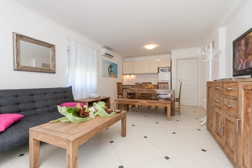 Baška 2-Bedroom Apartment with Balcony & Parking