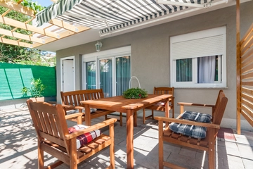 Baška 2-Bedroom Apartment with Balcony & Parking