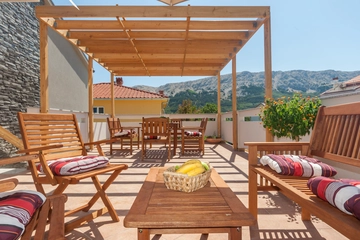 2-Bedroom Apartment in Baška for 4–5 Guests