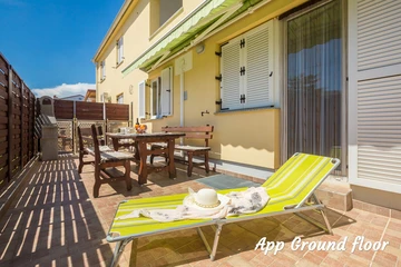 Two-Apartment 2-Bedroom Apartment in Baška