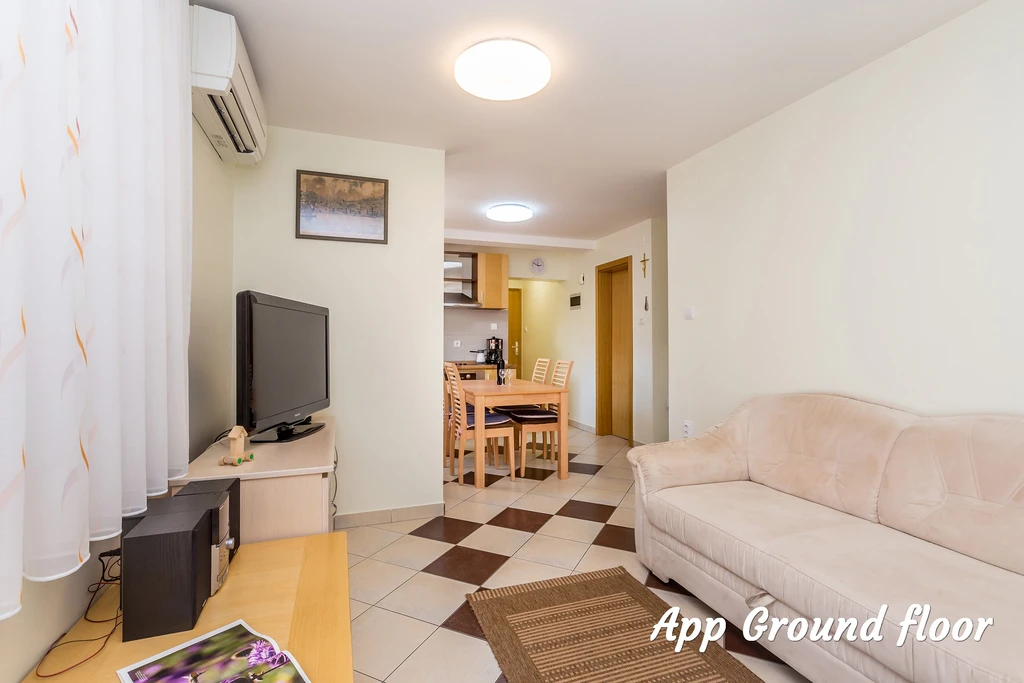 Two-Apartment 2-Bedroom Apartment in Baška