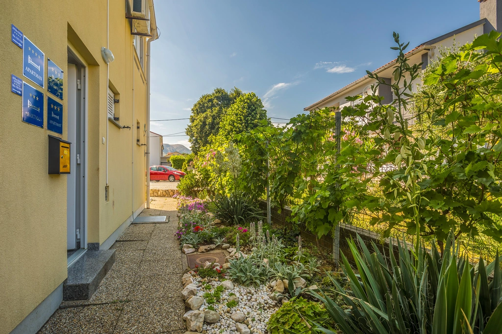 One-Bedroom Apartment in Baška for Up to 4